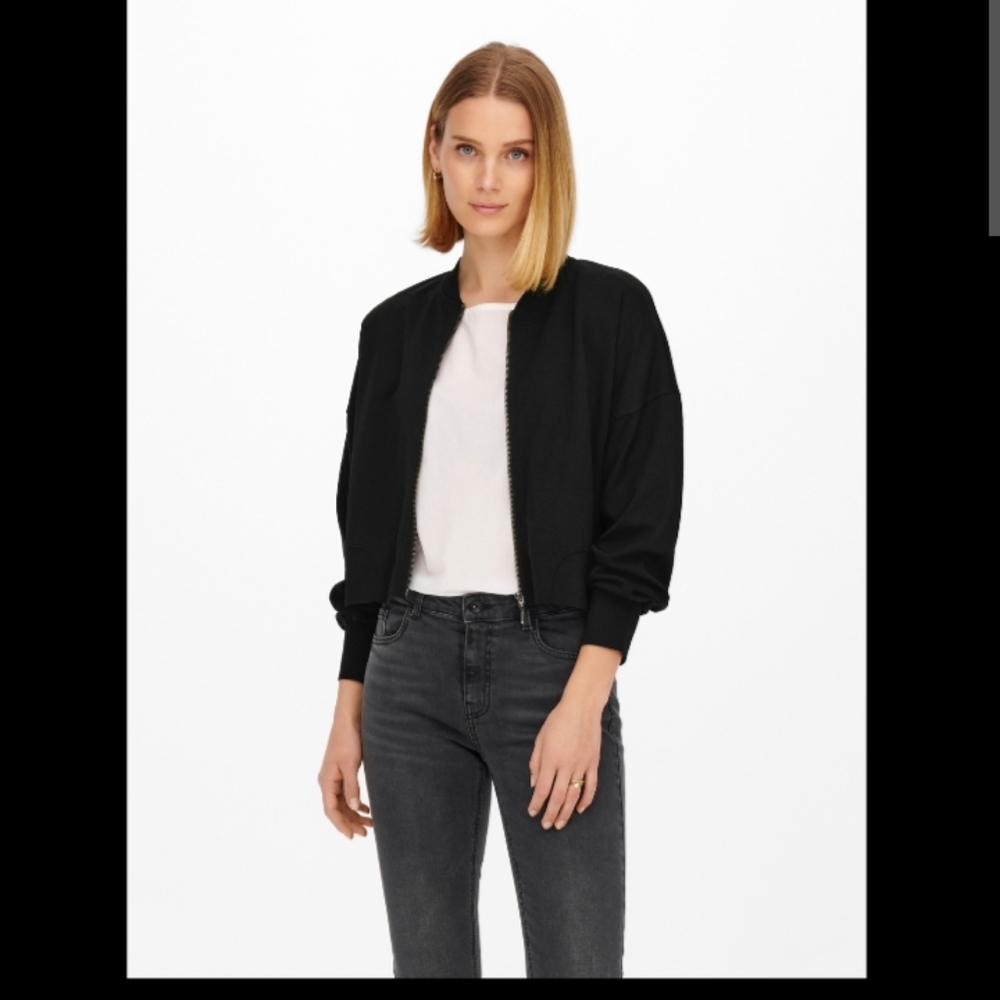 💰3/$30Fall two tone bomber style jacket